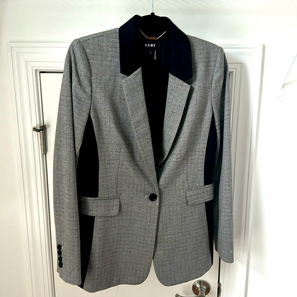 DKNY Blazer. Black. Size 10.